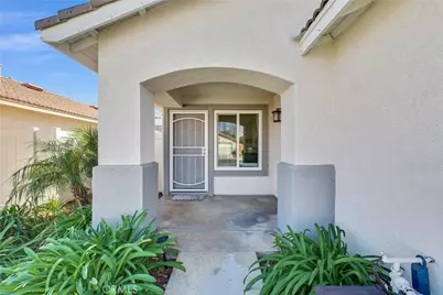 976 Miraflores Drive, Corona, CA 92882 - Photo 4