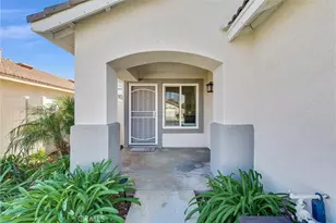 976 Miraflores Dr, Corona, CA 92882 - Photo 4