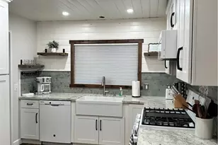362 Heliotrope, Lake Arrowhead, CA 92352 - Photo 2