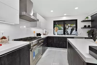 4664 Hazelnut Avenue, Seal Beach, CA 90740 - Photo 12