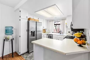 3573 W Greentree Cir, Anaheim, CA 92804 - Photo 10