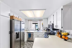 3573 W Greentree Cir, Anaheim, CA 92804 - Photo 14