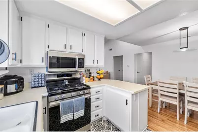 3573 W Greentree Cir #C, Anaheim, CA 92804 - Photo 12