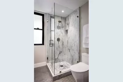 1139 Granville, Newport Beach, CA 92660 - Photo 32