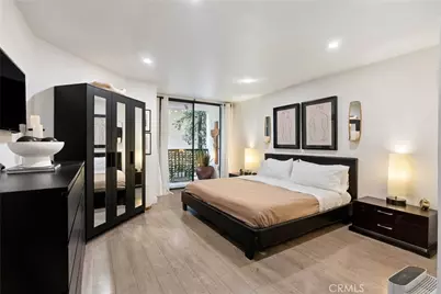 906 N Doheny #303, West Hollywood, CA 90069 - Photo 4