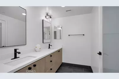 4240 Laurel Canyon Boulevard #306, Studio City, CA 91604 - Photo 16