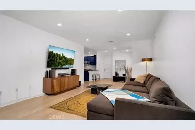 4240 Laurel Canyon Boulevard #306, Studio City, CA 91604 - Photo 2