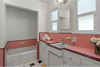 5857 Nagle, Sherman Oaks, CA 91401 - Photo 28