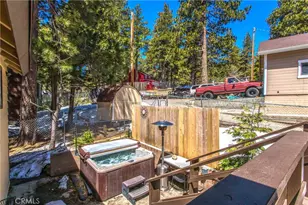 31822 Panorama Dr, Running Springs, CA 92382 - Photo 24