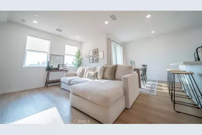 17952 Seaglass Drive, Huntington Beach, CA 92647 - Photo 8