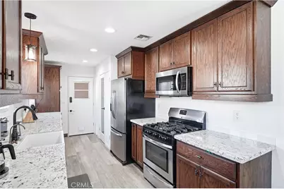 21005 Longworth, Lakewood, CA 90715 - Photo 6