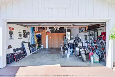 21005 Longworth, Lakewood, CA 90715 - Photo 42