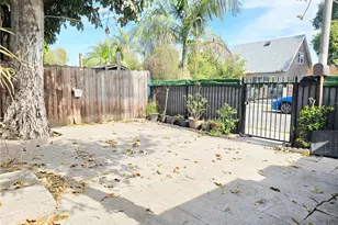 10529 Grape, Los Angeles, CA 90002 - Photo 8