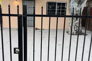 10529 Grape, Los Angeles, CA 90002 - Photo 1