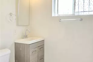 10529 Grape, Los Angeles, CA 90002 - Photo 14