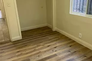 10529 Grape, Los Angeles, CA 90002 - Photo 12