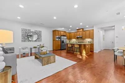 70 City Stroll, Irvine, CA 92620 - Photo 4