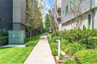 221 Bowery, Irvine, CA 92612 - Photo 52