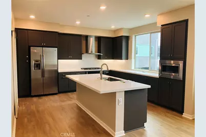 221 Bowery, Irvine, CA 92612 - Photo 4