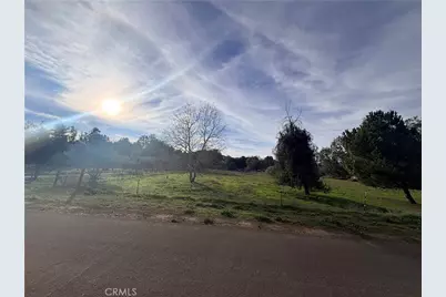 33 Rodeo Rd, Lake Elsinore, CA 92530 - Photo 2