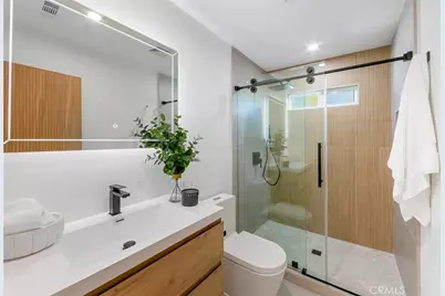 913 Junipero, Costa Mesa, CA 92626 - Photo 32