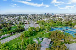 913 Junipero, Costa Mesa, CA 92626 - Photo 50