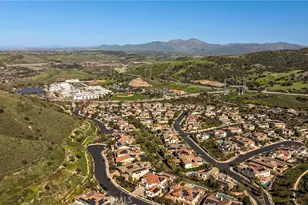 31830 Paseo Tarazona, San Juan Capistrano, CA 92675 - Photo 2