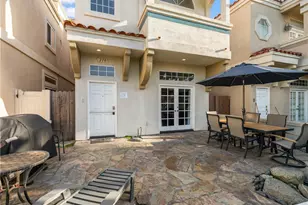 210 6th, Huntington Beach, CA 92648 - Photo 2