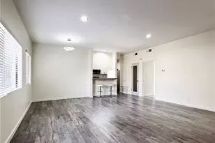 424 S Westmoreland Ave, Los Angeles, CA 90020 - Photo 2