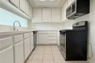 5021 Waverider, Huntington Beach, CA 92649 - Photo 14