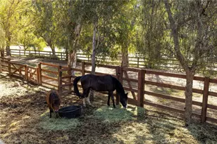 24972 Buckboard Ln, Laguna Hills, CA 92653 - Photo 30