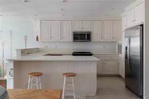 116 E Oceanfront, Newport Beach, CA 92661 - Photo 10