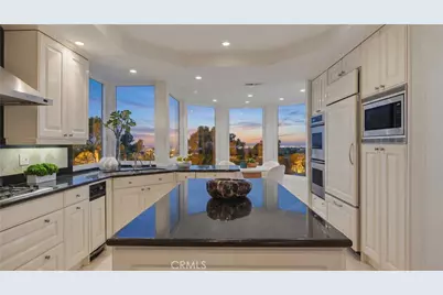 31 Saint Tropez, Newport Beach, CA 92660 - Photo 16