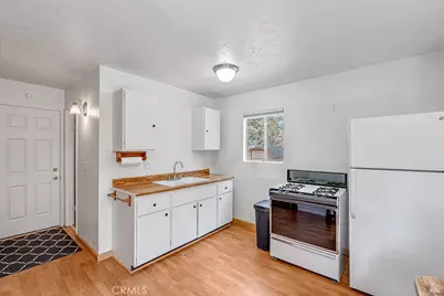 523 Wabash Lane, Sugarloaf, CA 92386 - Photo 8