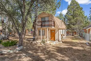 523 Wabash Ln, Sugarloaf, CA 92386 - Photo 2