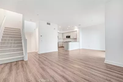 572 E Imperial, El Segundo, CA 90245 - Photo 2