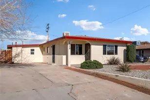 16264 Del Norte Dr, Victorville, CA 92395 - Photo 32