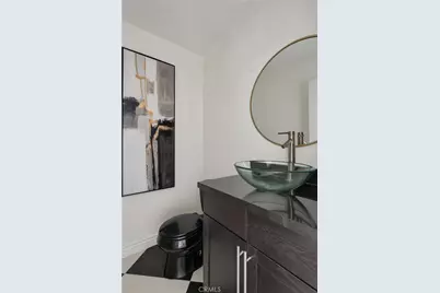 345 University Drive #F4, Costa Mesa, CA 92627 - Photo 16