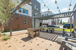 609 S Lyon St, Santa Ana, CA 92705 - Photo 34