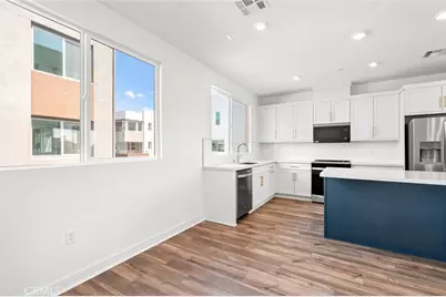 609 S Lyon Street, Santa Ana, CA 92705 - Photo 12