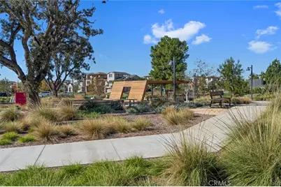 126 Scale, Irvine, CA 92618 - Photo 40