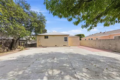 8113 Noble, Panorama City, CA 91402 - Photo 6