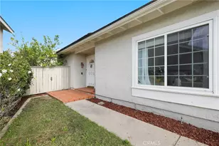 31981 Lazy Glen Ln, Trabuco Canyon, CA 92679 - Photo 4