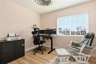 31981 Lazy Glen Ln, Trabuco Canyon, CA 92679 - Photo 32