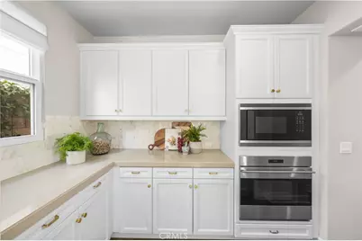 71 Clocktower, Irvine, CA 92620 - Photo 18