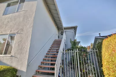 1139 E 67th Street, Inglewood, CA 90302 - Photo 8