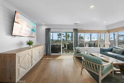 700 E Oceanfront, Newport Beach, CA 92661 - Photo 32
