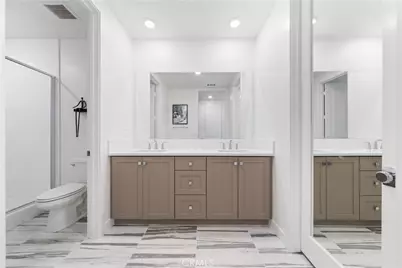 187 Biome, Irvine, CA 92618 - Photo 16