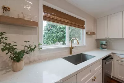 8262 Noble, Huntington Beach, CA 92647 - Photo 12