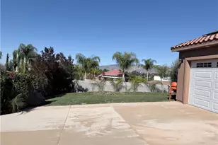 27370 Stonehenge, Hemet, CA 92544 - Photo 4